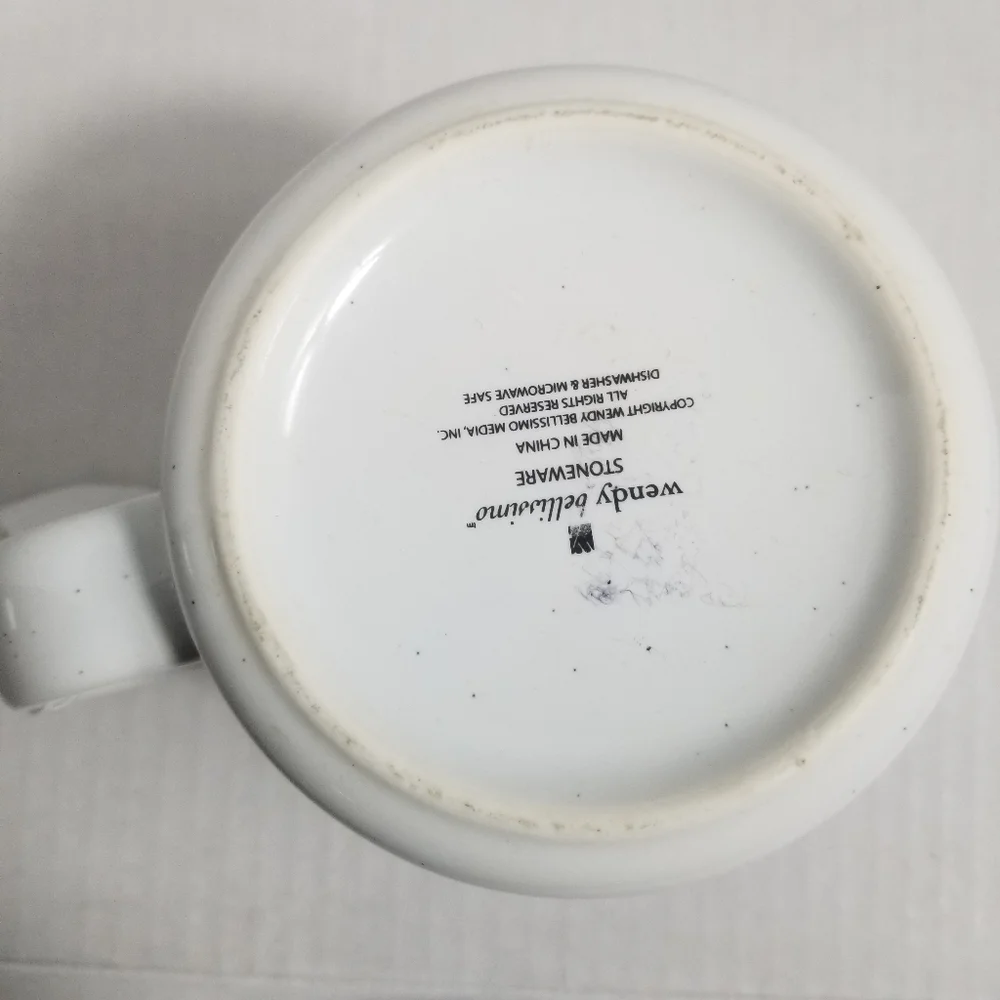 NWT WENDY BELLISSIMO MUG S MONOGRAM MUG